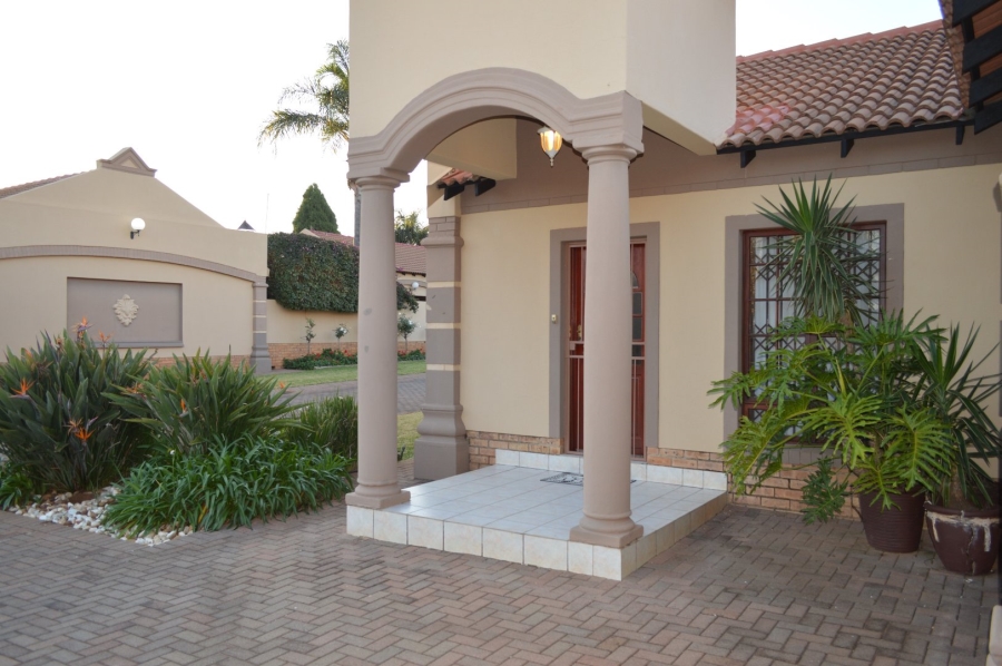3 Bedroom Property for Sale in Wilkoppies North West